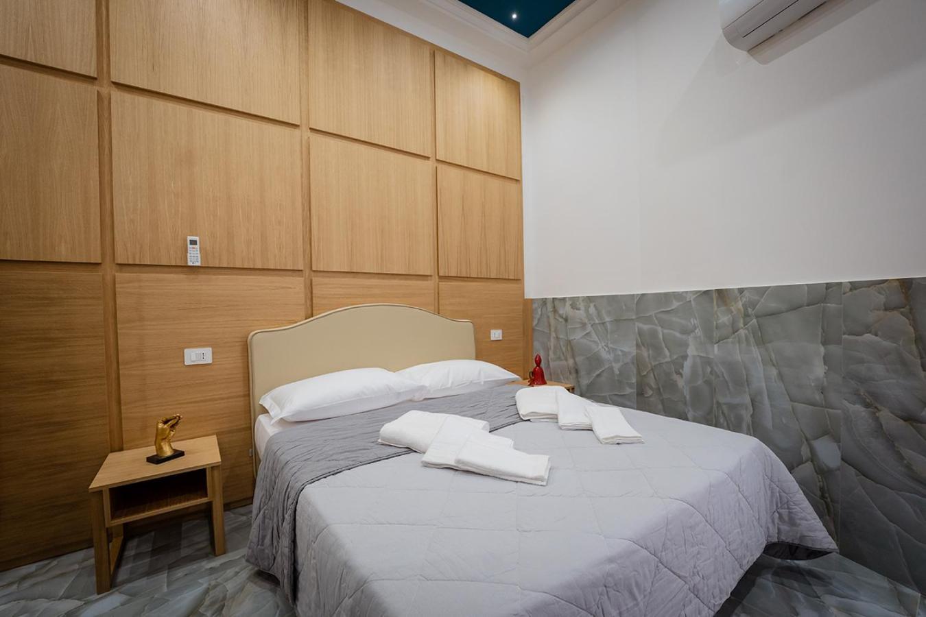 Greros H. Rooms Napoli Centro By Clapa Group Dislocated Hospitality Екстер'єр фото